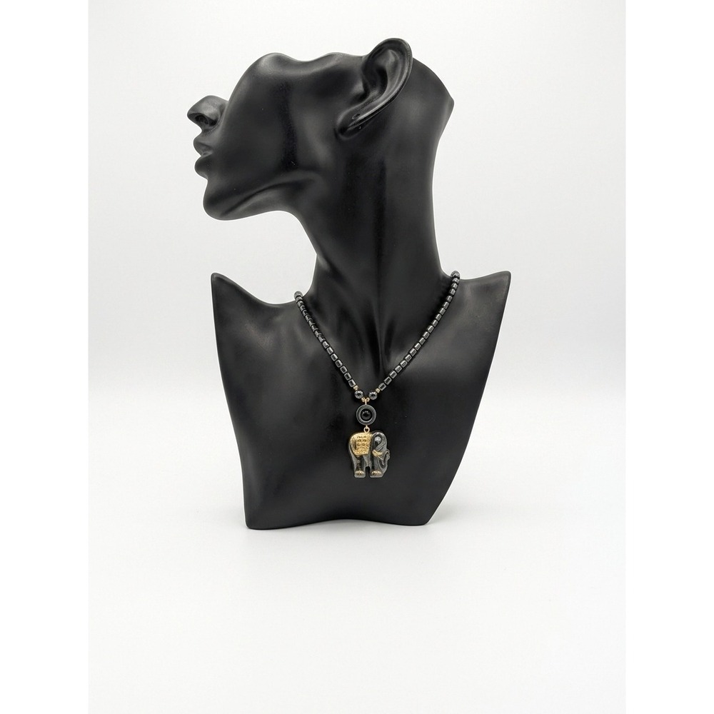 Vintage 90s Hematite Elepy Pendant Beaded Necklace